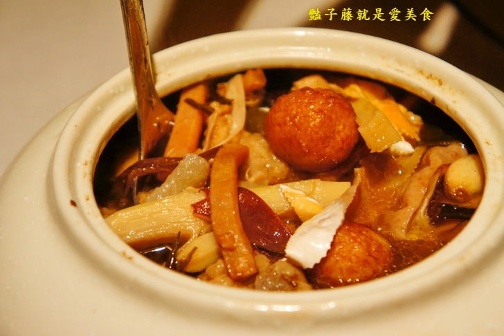 【台中北海岸海鮮餐廳】新春2015年菜外帶．魚翅砂鍋雞湯．紅蟳河粉．正宗佛跳牆．鮮味上桌