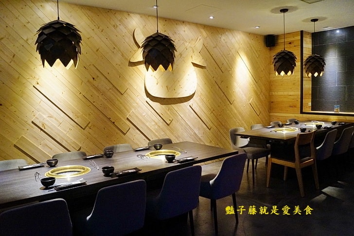 【Nikuniku肉肉燒肉五權西店】台中燒肉.1680豚肉雙人套餐.伊比利豬.松阪豬.海鮮干貝大草蝦.北谷櫻桃鴨幸福饗宴