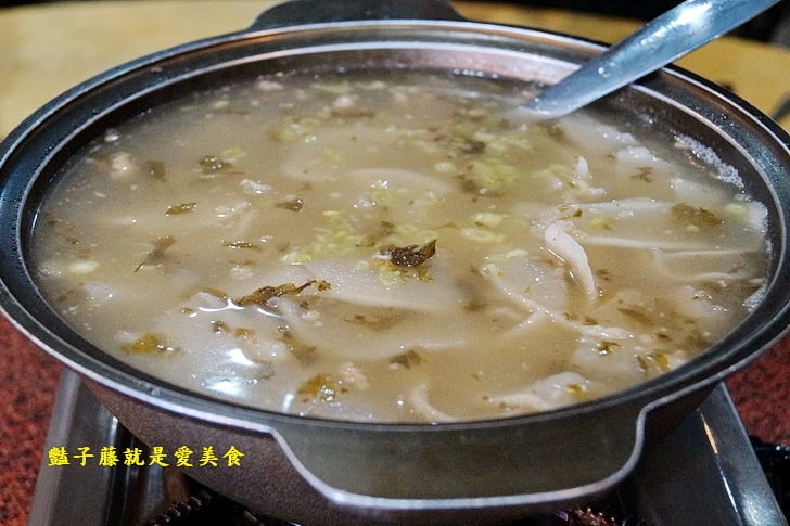 【大祥海鮮屋】台灣美食道地客家菜.台中西屯區美食.客家盆菜很經典.梅干扣肉與魚脯燜豆腐好吃又下飯