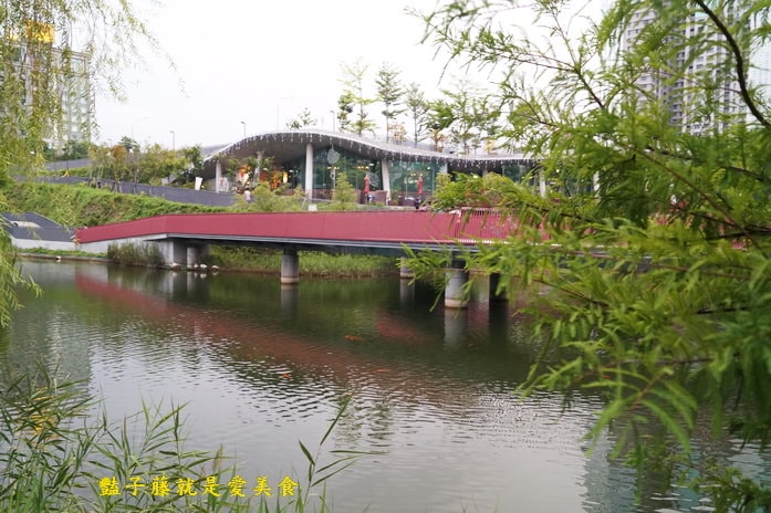 台中秋紅谷餐廳．幸福小水舞．香煎沙朗與美景相伴【豔子藤就是愛美食】