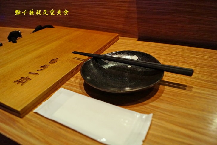 【新竹Moibon炭火串燒】新竹城隍廟美食．隱藏巷弄裡的日式串燒居酒屋．豔子藤美食地圖