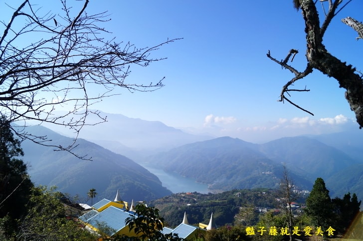 【清境茲心園山莊】南投住宿旅遊．湖光山色．落日餘暉．清境民宿雲霧飄渺．許自己一個放空悠閒的假期