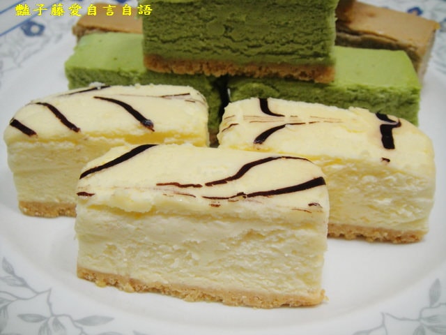 甜食糕點＆巨嘴鳥。原味抹茶楓糖咖啡冰淇淋重乳酪棒【豔子藤美食嚐鮮試吃報告】
