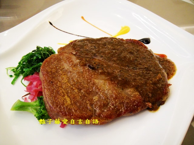 台中異國美食＆亞加珞義式廚房焗烤燉飯義大利麵披薩吃到飽【豔子藤就是愛美食】