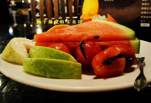 台中鍋物料理＆小蒙牛頂級麻辣養生鍋。杯裝哈根達斯吃到飽【豔子藤就是愛美食】登上聯合新聞網首頁