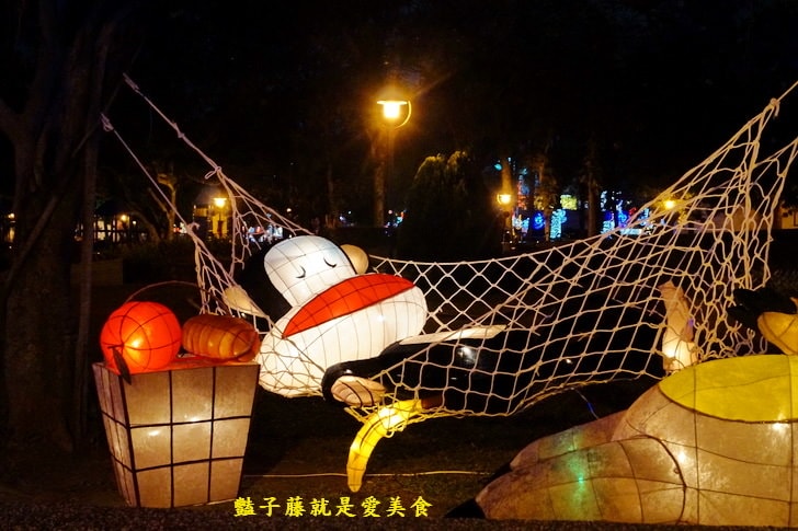 【2016中台灣燈會】與大嘴猴嬉遊台中．臺中公園燈區．日月湖水上花燈．音樂噴泉水舞表演