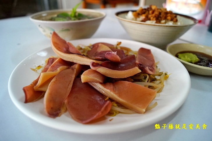 【大雅正統魷魚羹羊肉羮】台中大雅在地小吃．食尚玩家報導台灣小吃．羊肉炒飯與魷魚羹和肉角飯是人氣招牌