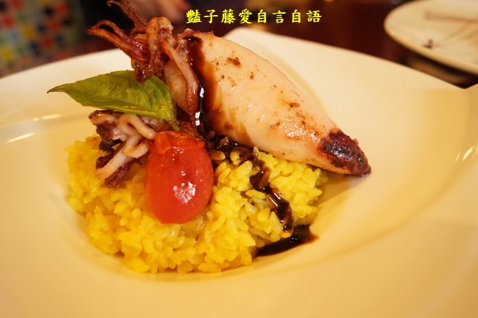 杯子田．女主廚創意料理個性店！銀槍烏賊燉飯+義式牛肉餅超好吃【豔子藤就是愛美食】