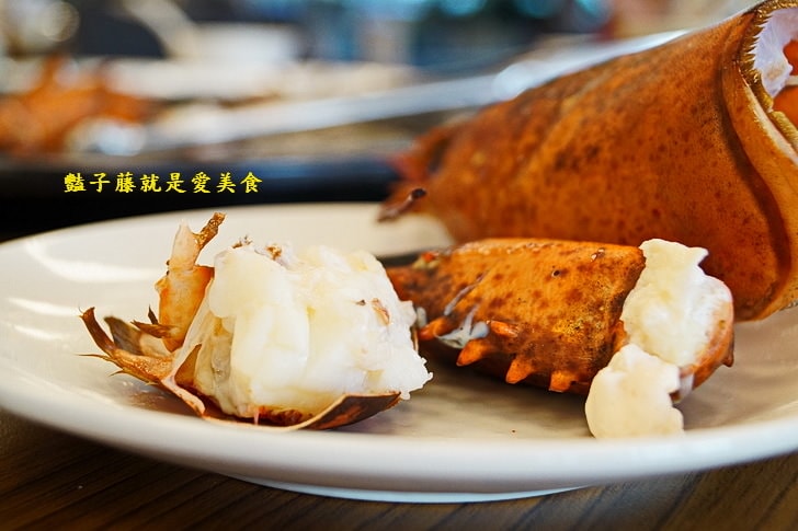 【蒸龍宴】台中大雅美食海鮮餐廳.秋蟹肥美.波士頓龍蝦鮮甜彈牙.精華粥底人間美味.蒸氣養生海鮮館.蒸食好料理