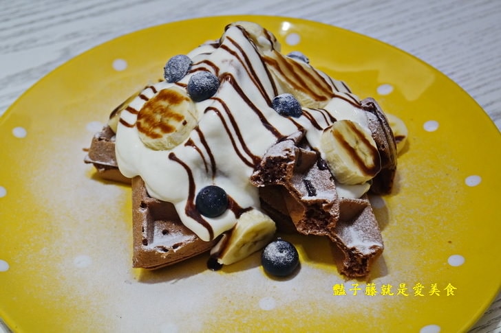 【台中梨子咖啡館】臺中音樂美食餐廳.碳烤頂級肋眼牛排.酥烤德國豬腳.關東風壽喜燒.崇德店得饗主宴