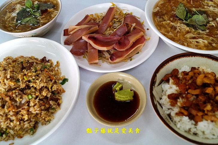 【大雅正統魷魚羹羊肉羮】台中大雅在地小吃．食尚玩家報導台灣小吃．羊肉炒飯與魷魚羹和肉角飯是人氣招牌