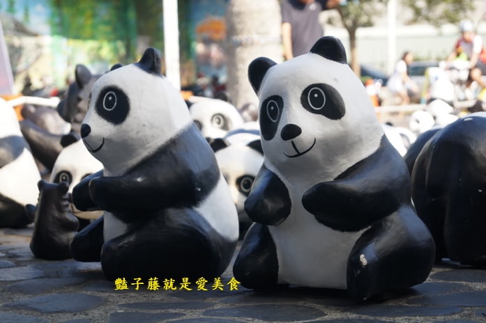黑白雙熊遊南投．紙貓熊藝術展．巡迴名間鄉濁水車站【豔子藤旅遊全地圖】