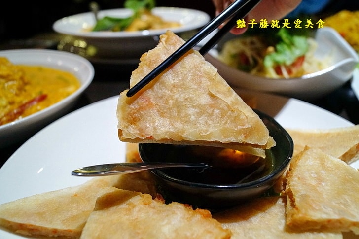 【泰食尚泰式餐廳】台中南屯泰式料理大墩店．紅咖哩炒椰汁豬搭泰國茉莉香米飯．咖哩草蝦滑蛋柔嫩好吃