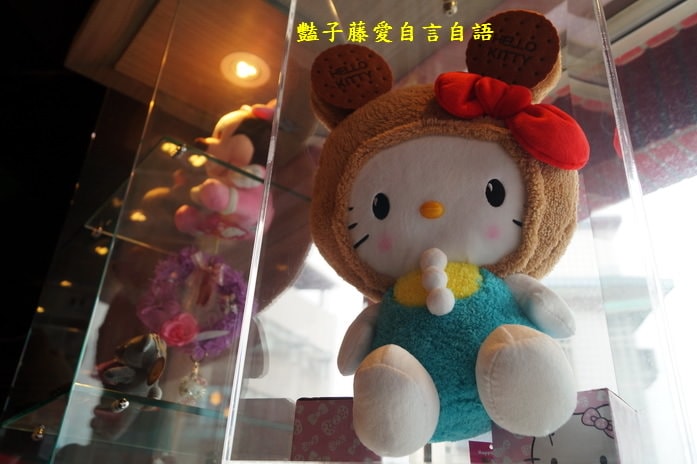 熾天使Kitty主題餐廳．一中街商圈紅樓卡哇伊【豔子藤就是愛美食】