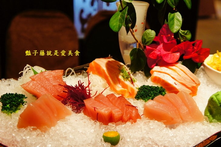 【台中北海岸海鮮餐廳】新春2015年菜外帶．魚翅砂鍋雞湯．紅蟳河粉．正宗佛跳牆．鮮味上桌