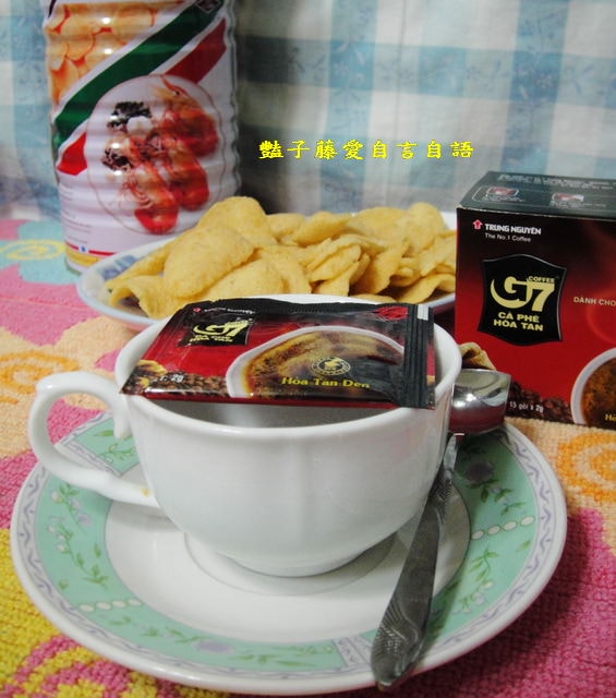 茶點零食＆綠森林米奇熊。泰國MANORA蝦餅+越南G7黑咖啡、三合一咖啡【豔子藤美食嚐鮮試吃報告】