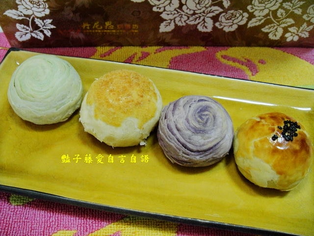 中秋節月餅怎能不吃蛋黃酥．丹尼思烘焙坊【豔子藤就是愛美食】