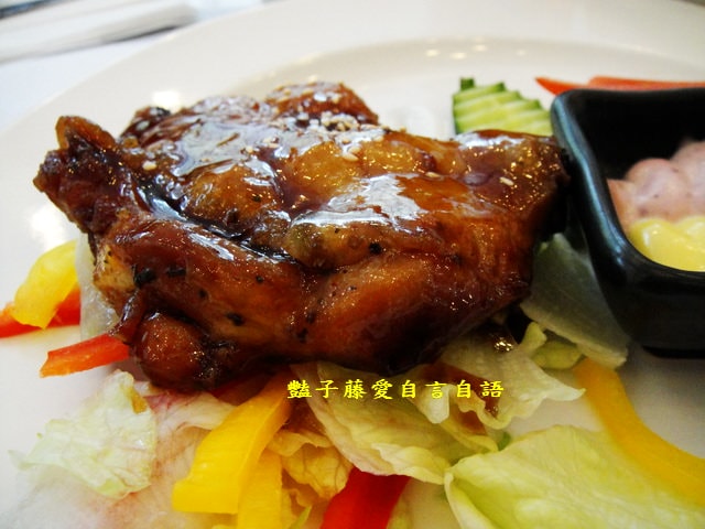統一渡假村谷關溫泉養生會館松饕樓。日式溫泉套餐蒲燒雞腿排+和風香酥魚排+下午茶【豔子藤就是愛美食】