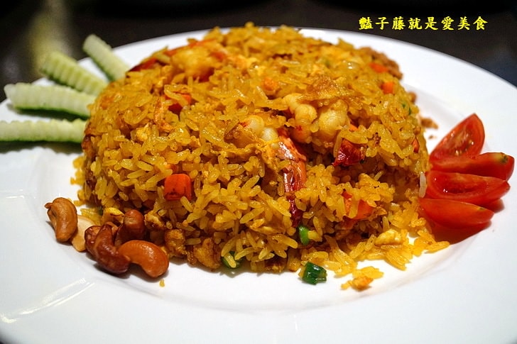 【泰食尚泰式餐廳】台中南屯泰式料理大墩店．紅咖哩炒椰汁豬搭泰國茉莉香米飯．咖哩草蝦滑蛋柔嫩好吃