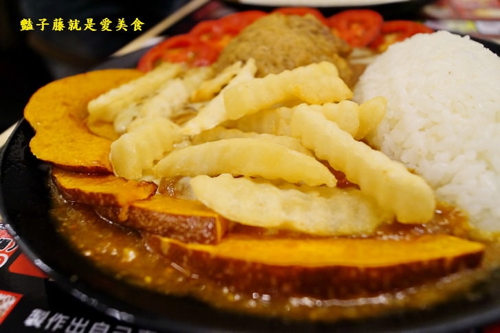 【野島家咖哩屋一中店】台中好吃平價咖哩飯.日式漢堡排和起司炸豬排.想吃哪一道?製作自己喜歡的咖哩飯