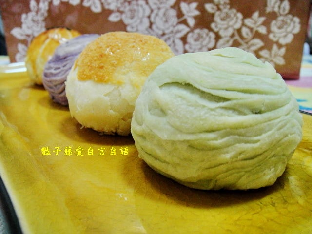 中秋節月餅怎能不吃蛋黃酥．丹尼思烘焙坊【豔子藤就是愛美食】