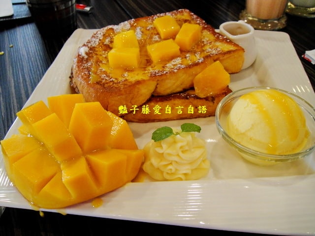 鯊魚咬吐司．墨西哥丁骨厚切豬排豪邁咬一口【豔子藤就是愛美食】