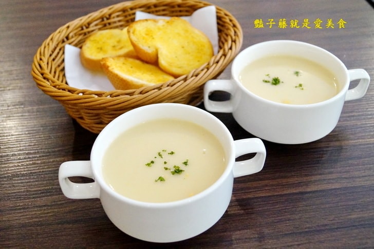 【Casamia義式餐廳】新竹異國美食．德國豬腳雙人套餐飽足又滿足．溫馨小館的美味幸福時光