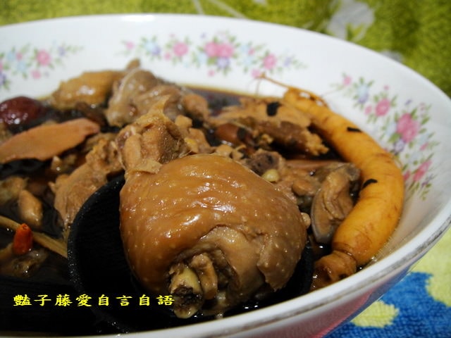 元進莊十全雞人蔘烏骨雞湯暖身美味大推薦【豔子藤美食嚐鮮試吃報告】