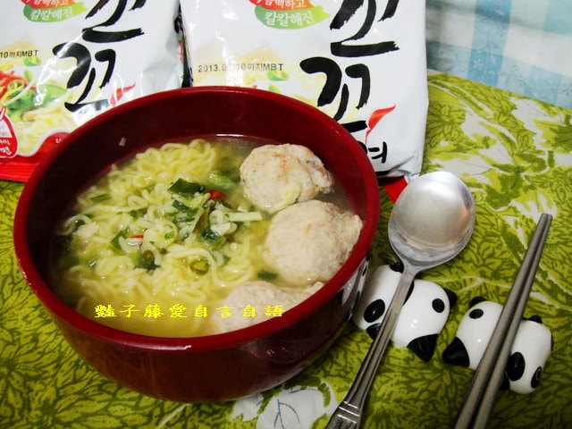 煮食麵點＆綠森林米奇熊韓國朴有天Kiss雞絲麵+Paldo咕咕麵【豔子藤美食嚐鮮試吃報告】