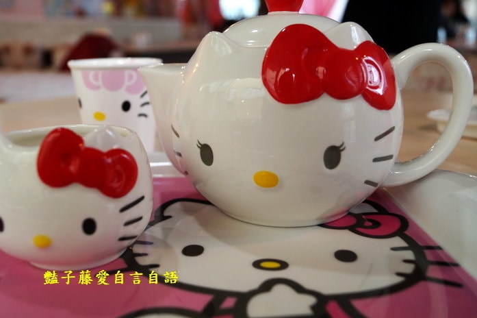 熾天使Kitty主題餐廳．一中街商圈紅樓卡哇伊【豔子藤就是愛美食】
