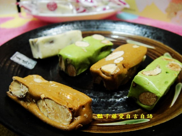 甜食糕點＆拉米爾法式烘焙夢工場。香蕉巧克力牛乳派和超濃牛乳牛軋糖的幸福之味【豔子藤美食嚐鮮試吃報告】