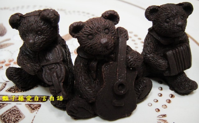 甜食糕點＆愛上巧克力Ｑpoints熊家族情人節禮盒。可愛到不行【豔子藤美食嚐鮮試吃報告】