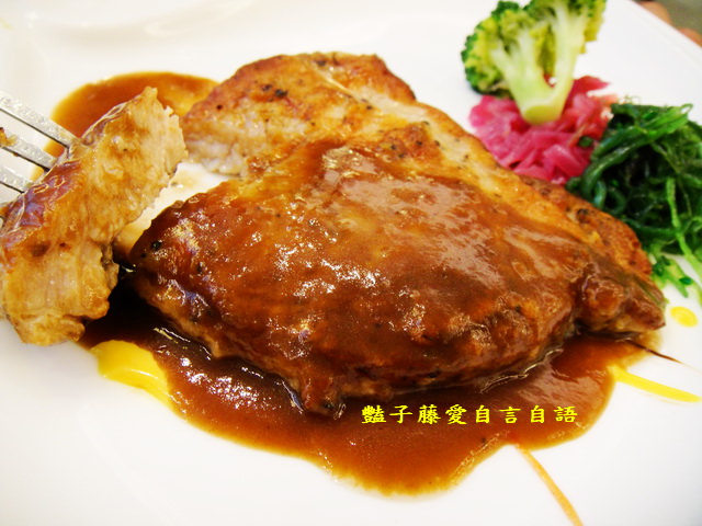 台中異國美食＆亞加珞義式廚房焗烤燉飯義大利麵披薩吃到飽【豔子藤就是愛美食】