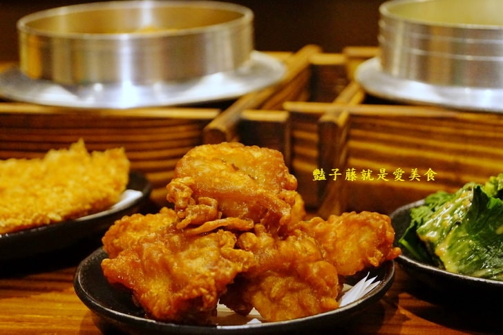 【焱鬼鍋燒專門店】嘉義火車站美食.焱鬼傳說唐揚雞和自製泡菜很厲害.仁愛二番店.豔子藤美食地圖