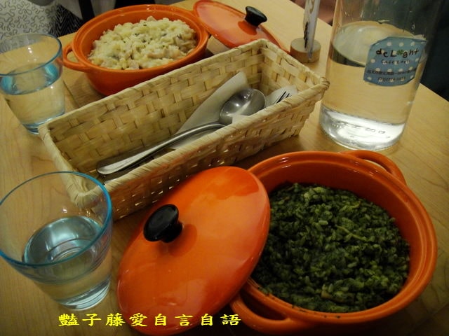 愛上奶油白醬蘑菇雞肉燉飯．DeLight Cafe【豔子藤就是愛美食】