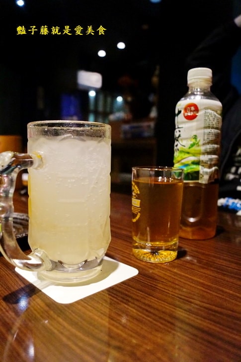 【新竹城隍廟美食】新竹Moibon炭火串燒．日式居酒屋也有好吃的美式炭烤沙朗牛排．甜點日式烤麻糬燒完美必點