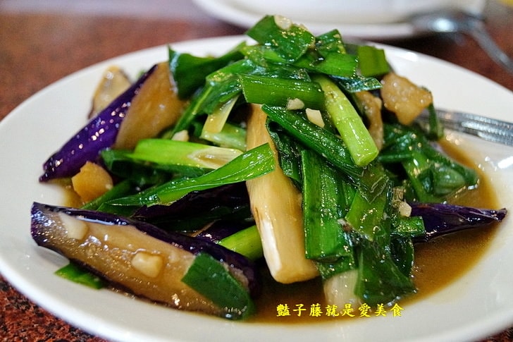 【大祥海鮮屋】台灣美食道地客家菜.台中西屯區美食.客家盆菜很經典.梅干扣肉與魚脯燜豆腐好吃又下飯