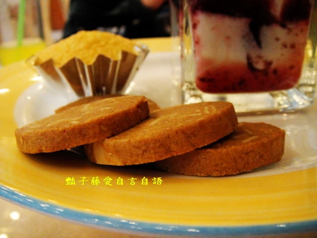 統一渡假村谷關溫泉養生會館松饕樓。日式溫泉套餐蒲燒雞腿排+和風香酥魚排+下午茶【豔子藤就是愛美食】