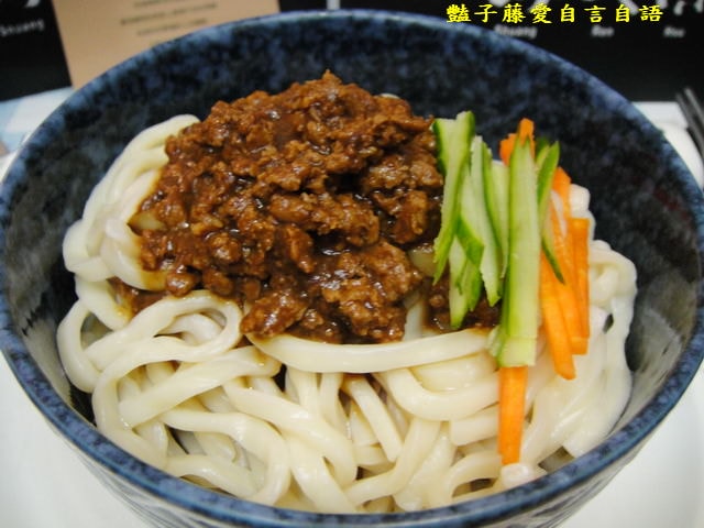 煮食麵點＆雙人徐炸醬麵番茄肉末麵。食尚界的香奈兒【豔子藤美食嚐鮮試吃報告】