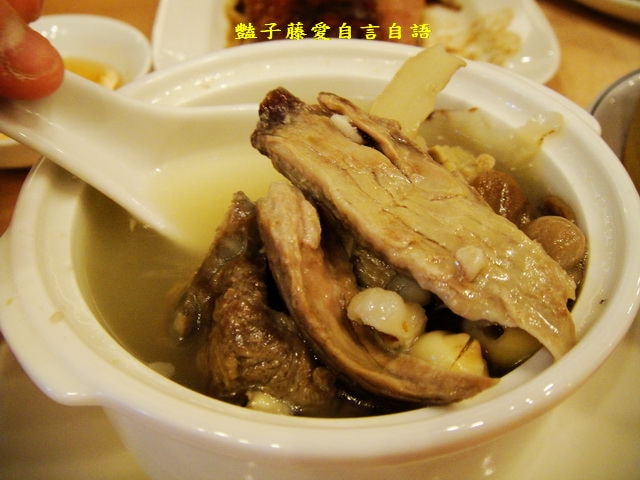 台中港式飲茶＆六福樓。人不可貌相鮮蝦腐皮捲蟹黃蒸燒賣【豔子藤就是愛美食】感謝推薦登上聯合新聞網首頁