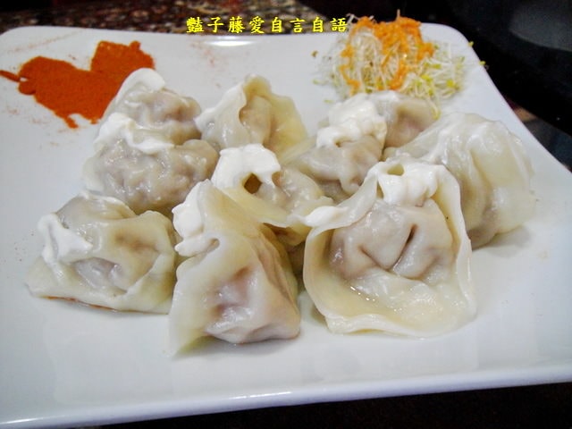 Oh My God 俄羅斯異國美食．烤肉串煨羊飯風味餐【豔子藤就是愛美食】