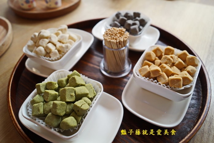 臺中百年餅店．林金生香餅行．伴手禮狀元糕手作體驗DIY【豔子藤旅遊全地圖】