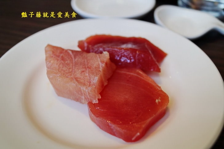 【佳濱成功旗魚專賣店】臺東成功旗魚咖啡.黑潮頂級生魚片配咖啡.甜點檸檬蒟蒻竟是曼波魚皮?豔子藤台東美食地圖