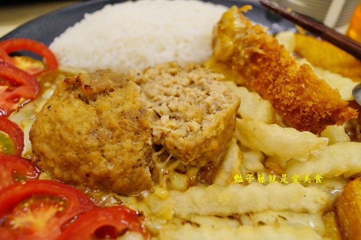 【野島家咖哩屋一中店】台中好吃平價咖哩飯.日式漢堡排和起司炸豬排.想吃哪一道?製作自己喜歡的咖哩飯