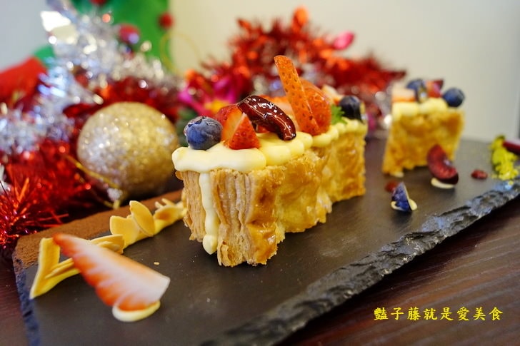【甜忌廉】台中下午茶．香港師傅甜點店．巷弄隱藏的幸福甜心．豔子藤就是愛美食