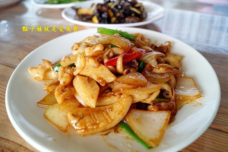 【慶東大閘蟹生態農場】秋蟹肥美.品嚐大閘蟹最佳賞味期.古早味爌肉肥嫩瘦Ｑ農家菜.兔兔天竺鼠可愛動物區