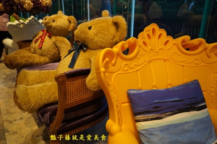 台中秋紅谷餐廳．幸福小水舞．香煎沙朗與美景相伴【豔子藤就是愛美食】