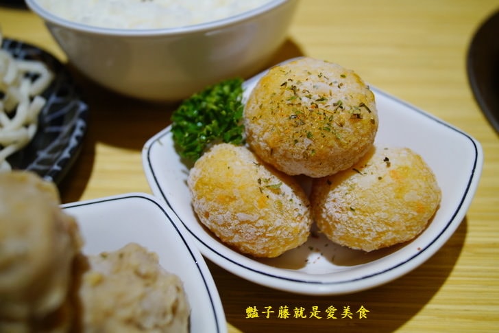 【養鍋石頭鍋涮涮鍋】台中逢甲美食.東北酸白菜霜降珍豬鍋.山藥牛奶低脂牛肉鍋.多種品鍋自由選