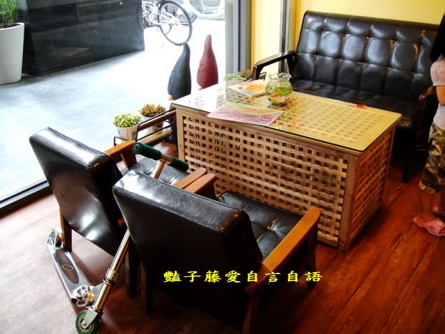 焗烤德式腸雞蛋糕大推．大坡咖啡館【豔子藤就是愛美食】