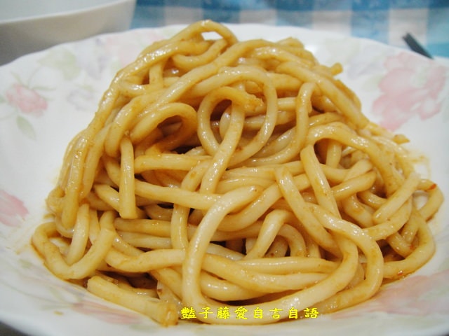 煮食麵點＆美食達。去骨油雞腿、博多豚骨拉麵美食上桌品味生活好幫手【豔子藤美食嚐鮮試吃報告】